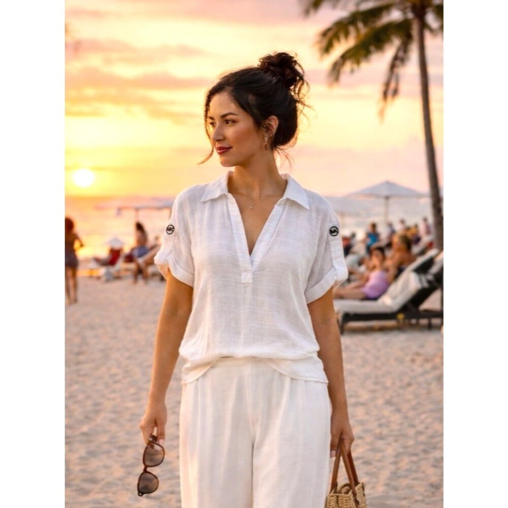 MICHAEL KORS Popover Top Sz PM Metal Logo Roll Tab Sleeve White Pullover Safari